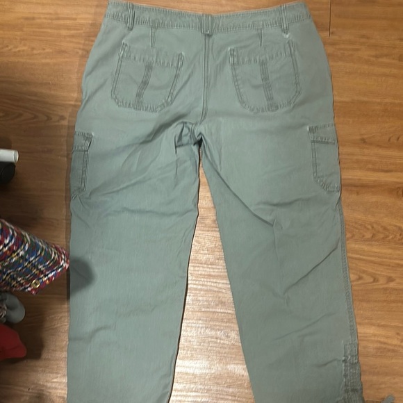 Eddie Bauer Woman’s Cargo Capri Pants with Tie Legs Size T12 Gray Casual - Picture 6 of 11